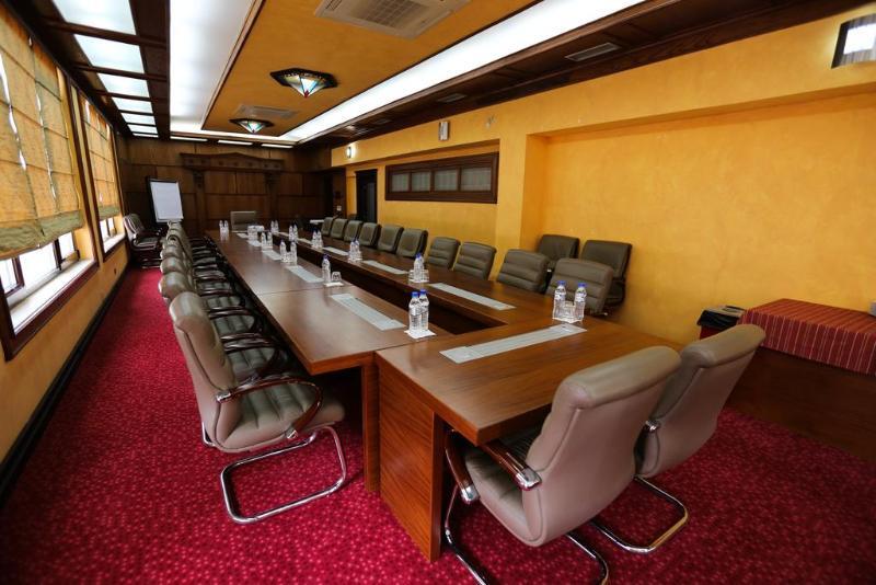 Arber Hotel Tirana Zewnętrze zdjęcie